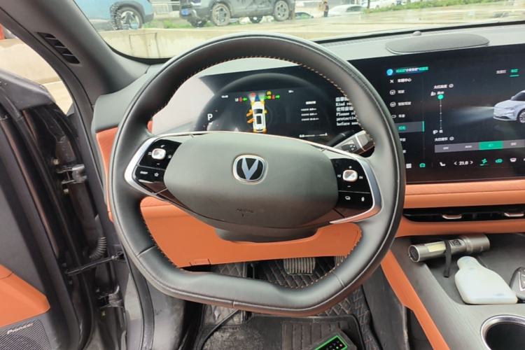 Used CHANGAN CS75 PLUS 2025 4th Generation 1.5T New Blue Whale Smart Flagship Version Steering Wheel