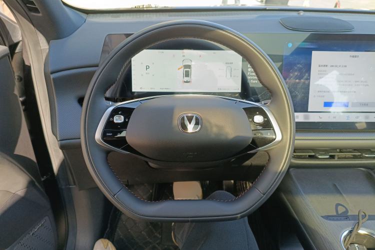 Used CHANGAN CS75 PLUS 2025 4th Generation UItra 2.0T New Blue Whale Smart Intelligent Powertrain Version Steering Wheel