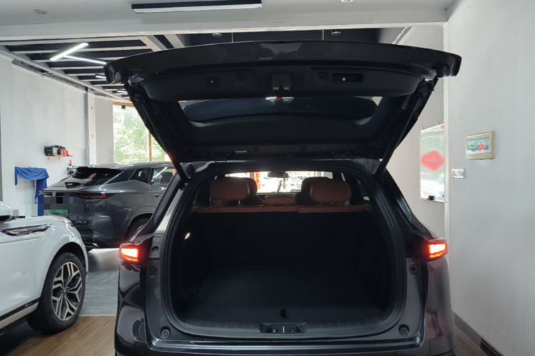 Used CHANGAN CS75 PLUS 2025 4th Generation 1.5T New Blue Whale Smart Flagship Version Trunk