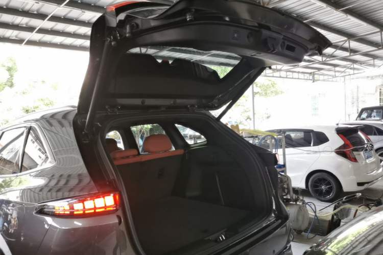 Used CHANGAN CS75 PLUS 2025 4th Generation 1.5T New Blue Whale Smart Flagship Version Trunk
