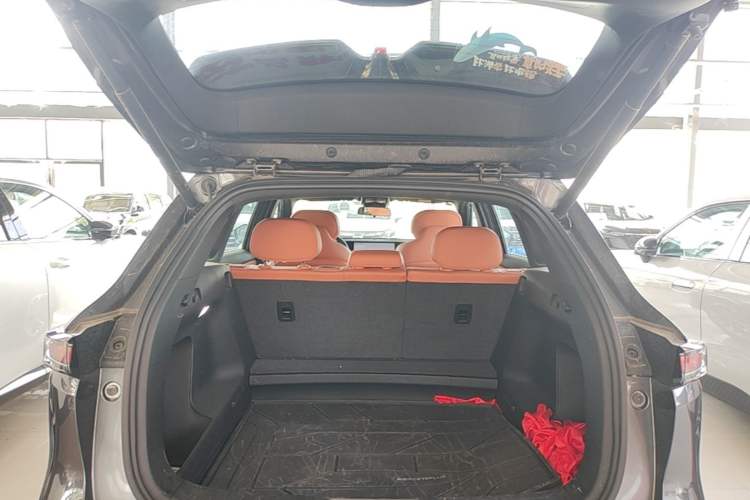 Used CHANGAN CS75 PLUS 2025 4th Generation 1.5T New Blue Whale Smart Luxury Edition Trunk