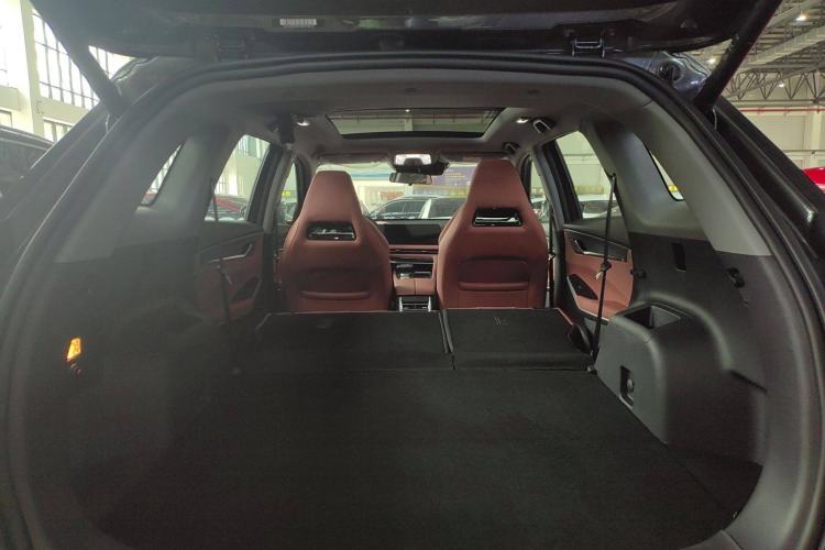 Used CHANGAN CS75 PLUS 2025 Model, 3rd Generation Champion Edition 1.5T Jinghang Version Trunk
