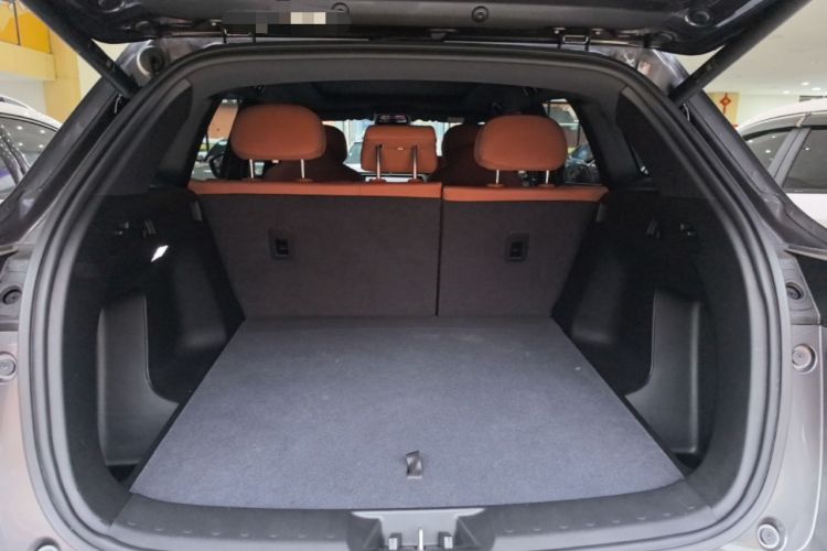 Used CHANGAN CS75 PLUS 2025 4th Generation 1.5T New Blue Whale Smart Whale Enjoyment Edition Trunk