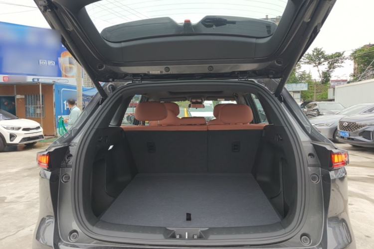 Used CHANGAN CS75 PLUS 2025 4th Generation 1.5T New Blue Whale Smart Flagship Version Trunk