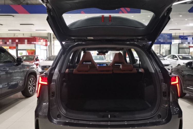 Used CHANGAN CS75 PLUS 2025 Model, 3rd Generation Champion Edition 1.5T Jinghang Version Trunk