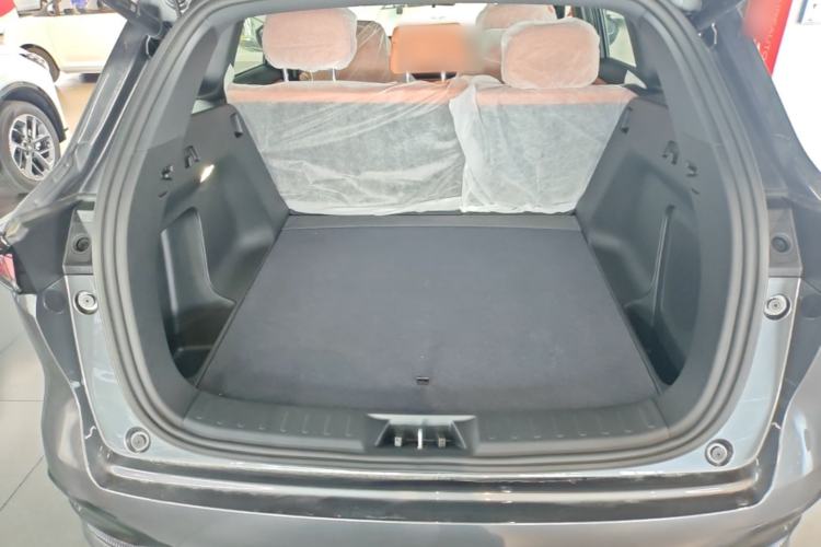 Used CHANGAN CS75 PLUS 2025 4th Generation 1.5T New Blue Whale Smart Flagship Version Trunk
