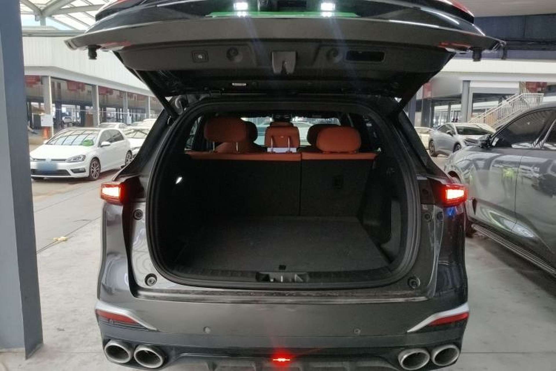 Used CHANGAN CS75 PLUS 2025 4th Generation UItra 2.0T New Blue Whale Engine – Wind Style Trunk
