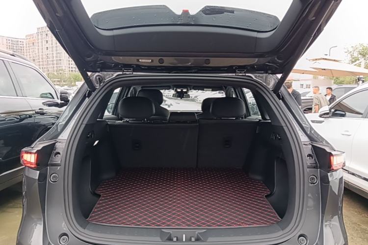 Used CHANGAN CS75 PLUS 2025 4th Generation 1.5T New Blue Whale Smart Luxury Edition Trunk
