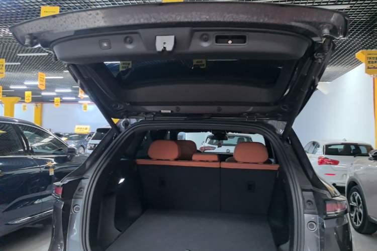 Used CHANGAN CS75 PLUS 2025 4th Generation 1.5T New Blue Whale Smart Luxury Edition Trunk