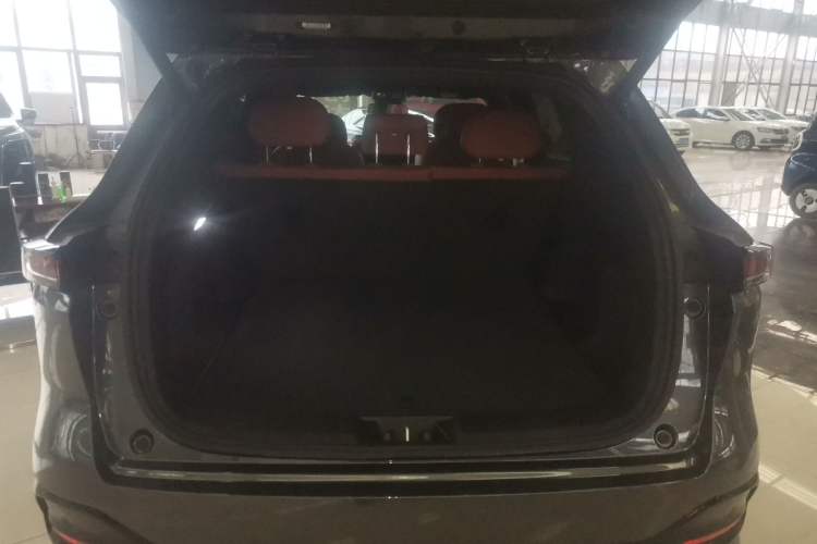 Used CHANGAN CS75 PLUS 2025 4th Generation 1.5T New Blue Whale Smart Luxury Edition Trunk