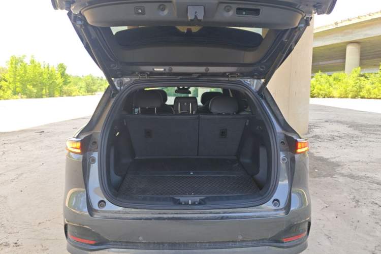Used CHANGAN CS75 PLUS 2025 4th Generation 1.5T New Blue Whale Smart Luxury Edition Trunk