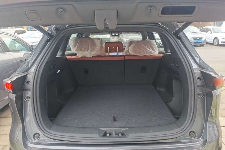 Used CHANGAN CS75 PLUS 2025 4th Generation 1.5T New Blue Whale Smart Luxury Edition Trunk