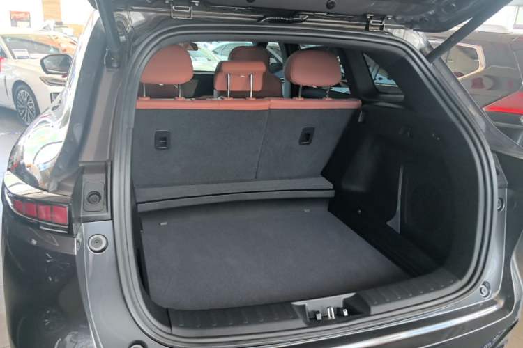 Used CHANGAN CS75 PLUS 2025 4th Generation 1.5T New Blue Whale Smart Flagship Version Trunk