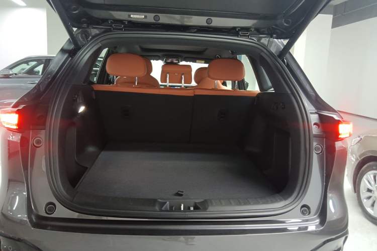 Used CHANGAN CS75 PLUS 2025 4th Generation 1.5T New Blue Whale Smart Luxury Edition Trunk
