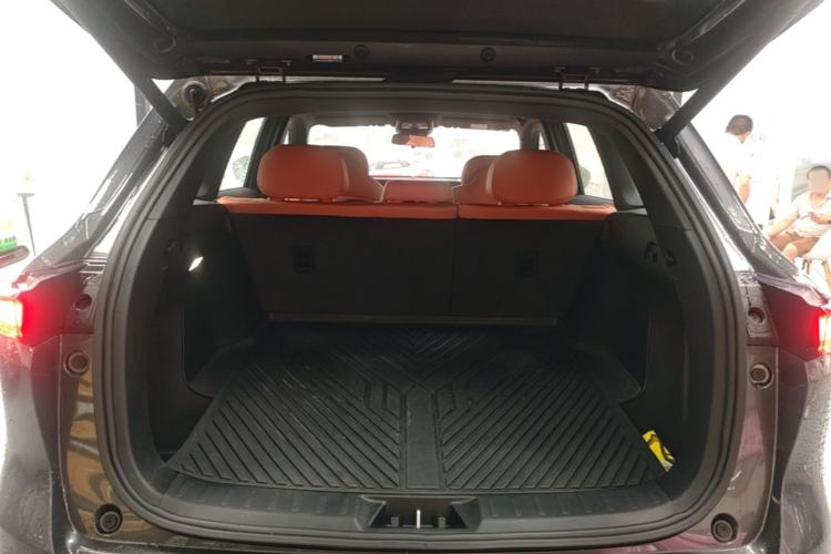 Used CHANGAN CS75 PLUS 2025 4th Generation 1.5T New Blue Whale Smart Luxury Edition Trunk
