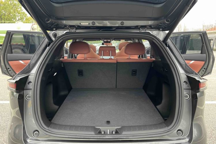 Used CHANGAN CS75 PLUS 2025 4th Generation 1.5T New Blue Whale Smart Whale Enjoyment Edition Trunk