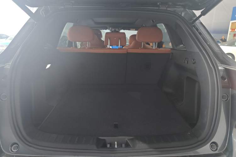 Used CHANGAN CS75 PLUS 2025 4th Generation 1.5T New Blue Whale Smart Luxury Edition Trunk
