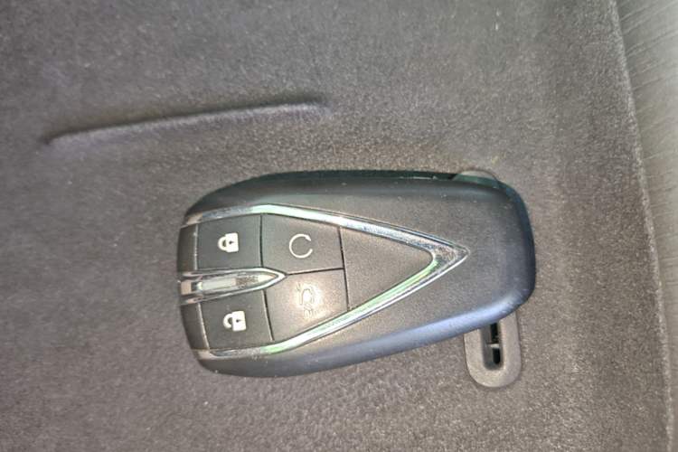 Used CHANGAN CS75 PLUS 2025 4th Generation 1.5T New Blue Whale Smart Luxury Edition Vehicle Key
