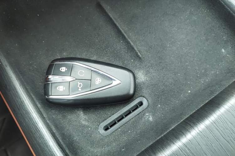 Used CHANGAN CS75 PLUS 2025 4th Generation 1.5T New Blue Whale Smart Flagship Version Vehicle Key