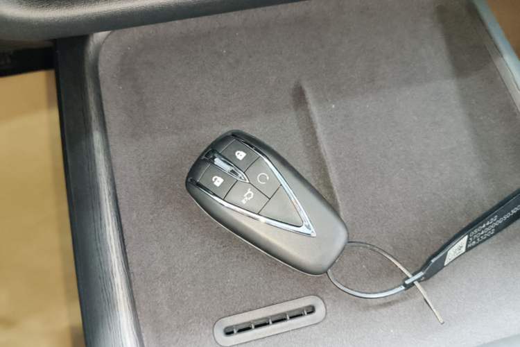 Used CHANGAN CS75 PLUS 2025 4th Generation 1.5T New Blue Whale Smart Luxury Edition Vehicle Key