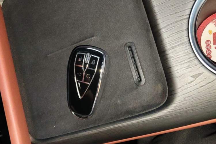 Used CHANGAN CS75 PLUS 2025 4th Generation 1.5T New Blue Whale Smart Luxury Edition Vehicle Key