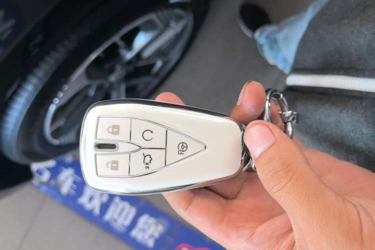 Used CHANGAN CS75 PLUS 2025 4th Generation 1.5T New Blue Whale Smart Flagship Version Vehicle Key