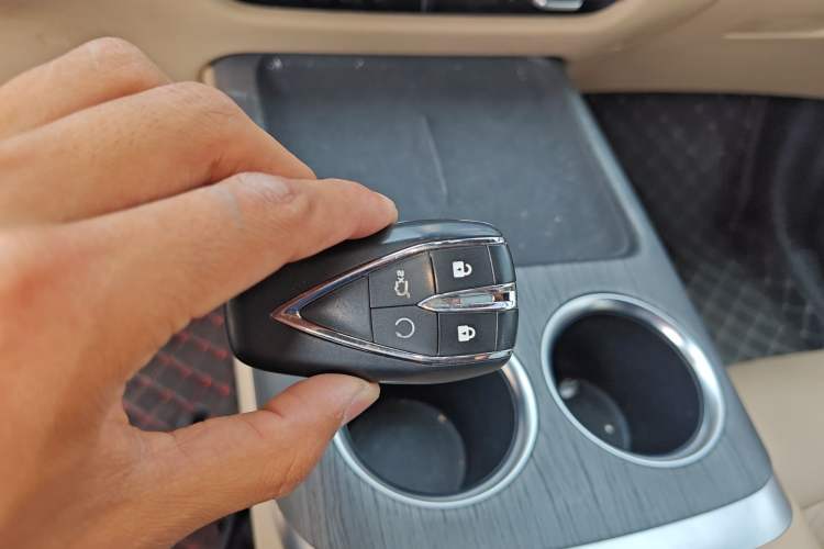 Used CHANGAN CS75 PLUS 2025 4th Generation 1.5T New Blue Whale Smart Luxury Edition Vehicle Key