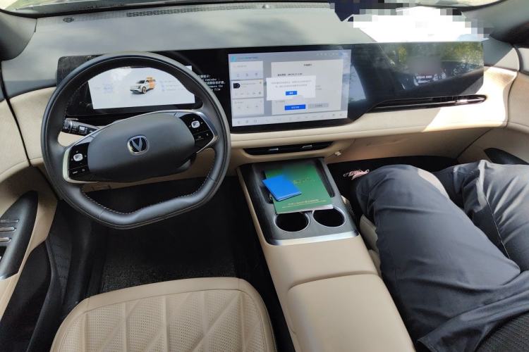Used CHANGAN CS75 PLUS 2025 4th Generation 1.5T New Blue Whale Smart Luxury Edition Center Console