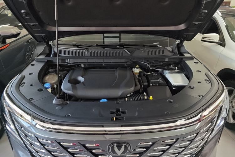 Used CHANGAN CS75 PLUS 2025 4th Generation UItra 2.0T New Blue Whale – Smart & Powerful Version Engine Bay