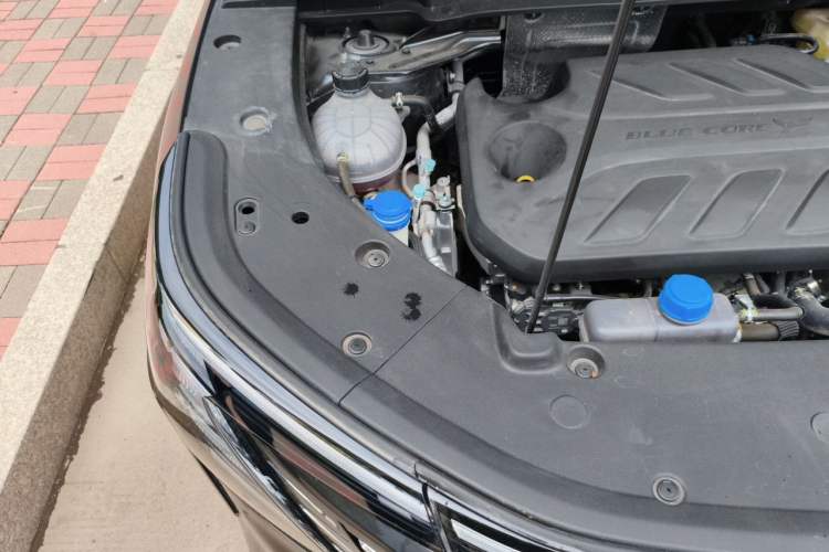 Used CHANGAN CS75 PLUS 2025 4th Generation 1.5T New Blue Whale Smart Luxury Edition Engine Bay Right
