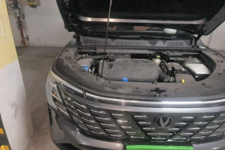 Used CHANGAN CS75 PLUS 2025 4th Generation 1.5T New Blue Whale Smart Luxury Edition Engine Bay Right