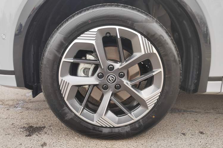 Used CHANGAN CS75 PLUS 2025 4th Generation 1.5T New Blue Whale Smart Flagship Version Exterior 1