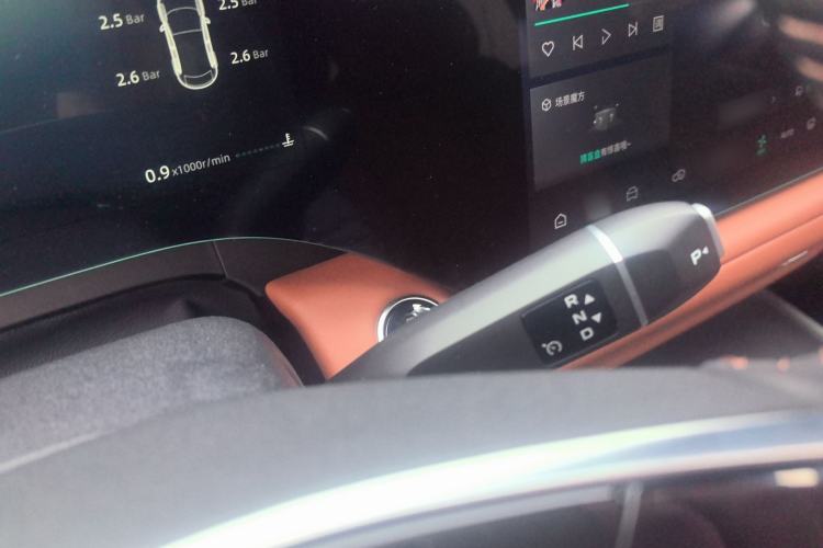 Used CHANGAN CS75 PLUS 2025 4th Generation 1.5T New Blue Whale Smart Whale Enjoyment Edition Gear Lever