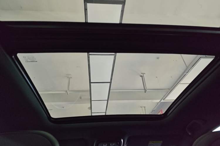 Used CHANGAN CS75 PLUS 2025 4th Generation UItra 2.0T New Blue Whale – Smart & Powerful Version Headliner