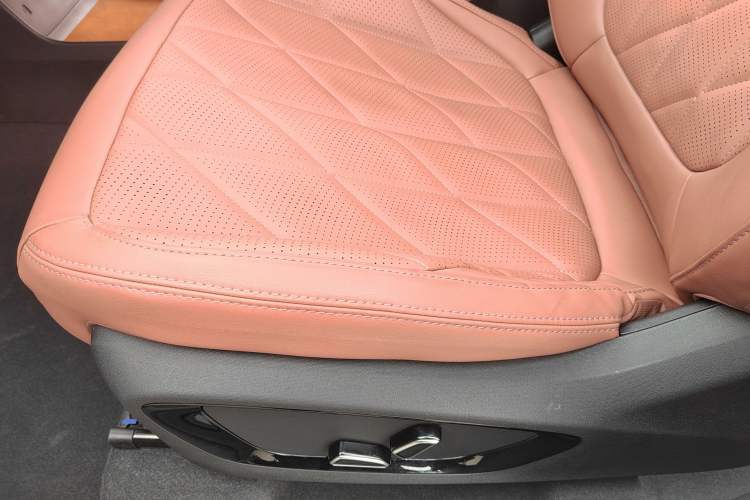 Used CHANGAN CS75 PLUS 2025 4th Generation 1.5T New Blue Whale Smart Flagship Version Left Front Seat