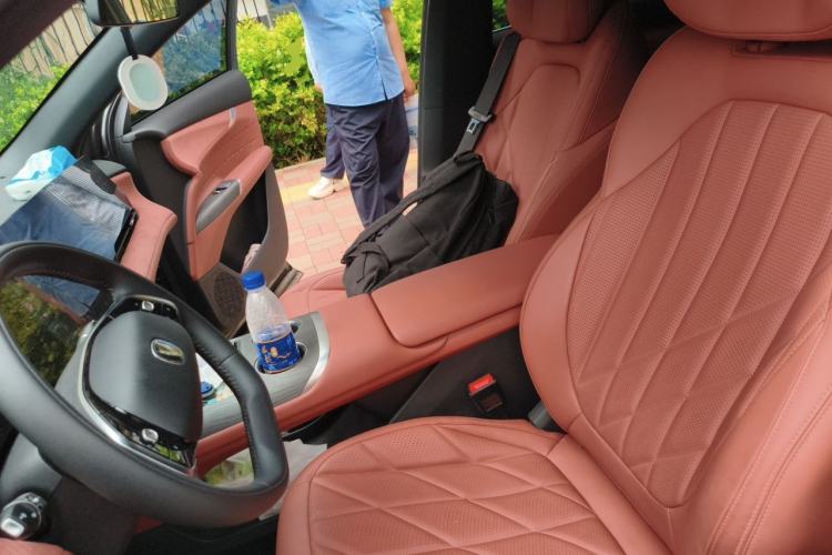 Used CHANGAN CS75 PLUS 2025 4th Generation 1.5T New Blue Whale Smart Luxury Edition Left Front Seat