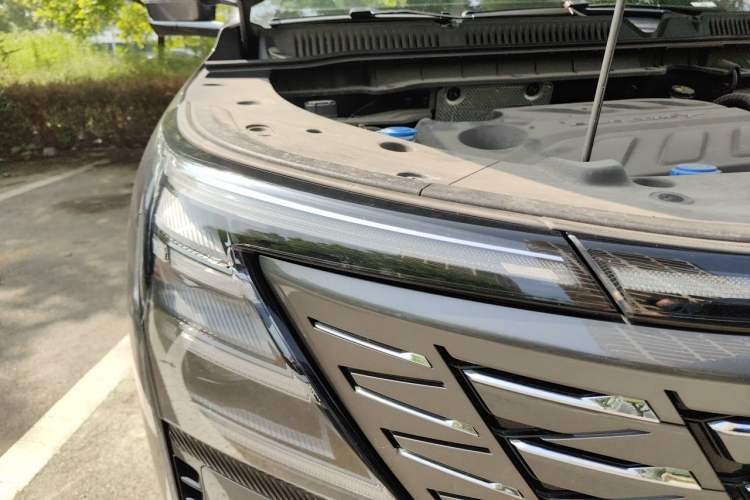 Used CHANGAN CS75 PLUS 2025 4th Generation 1.5T New Blue Whale Smart Luxury Edition Right Front Headlight