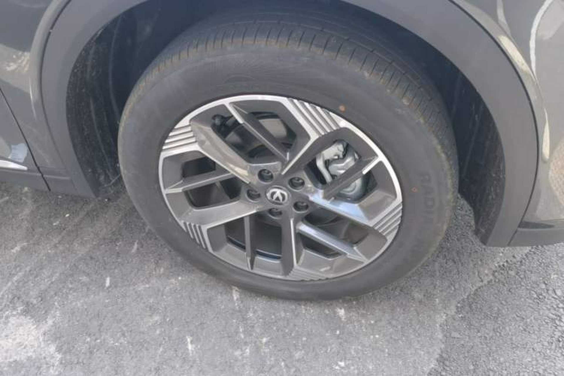 Used CHANGAN CS75 PLUS 2025 Model, 4th Generation 1.5T New Blue Whale Smart Excellence Version Right Front Wheel Hub