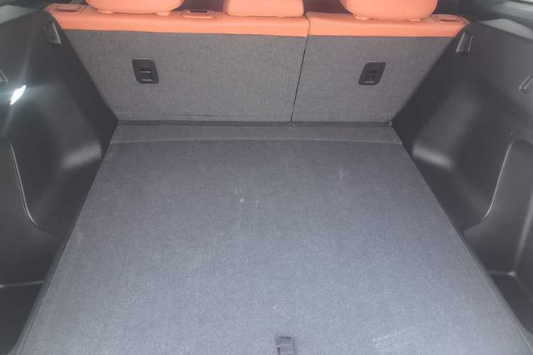 Used CHANGAN CS75 PLUS 2025 4th Generation 1.5T New Blue Whale Smart Whale Enjoyment Edition Trunk
