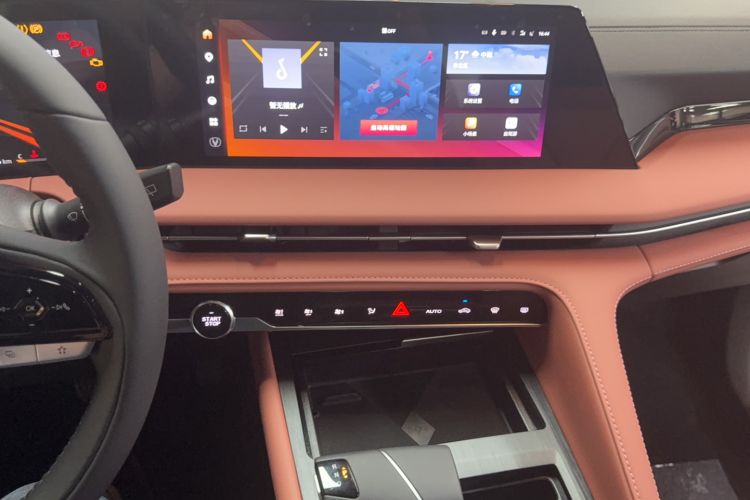 Used CHANGAN CS75 PLUS 2025 Model, 3rd Generation Champion Edition 1.5T Jinghang Version Audio And AC Panel