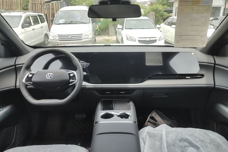 Used CHANGAN CS75 PLUS 2025 4th Generation 1.5T New Blue Whale Smart Luxury Edition Center Console