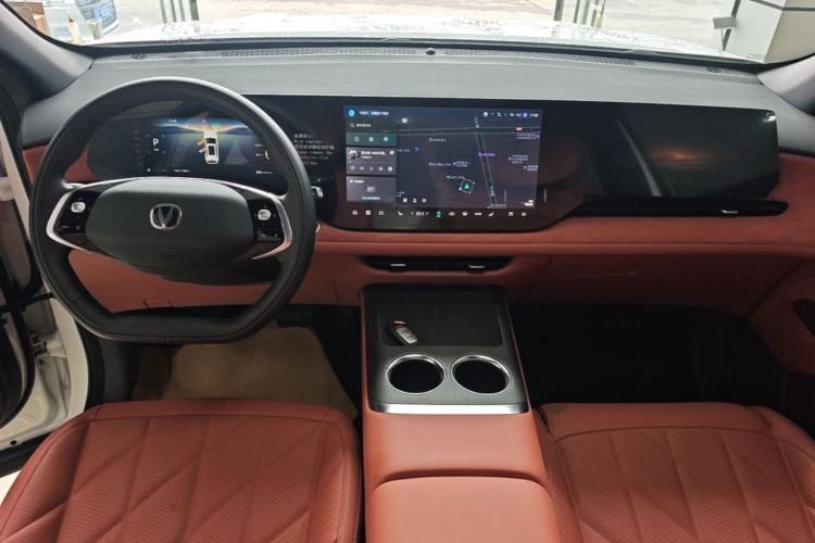Used CHANGAN CS75 PLUS 2025 4th Generation 1.5T New Blue Whale Smart Luxury Edition Center Console