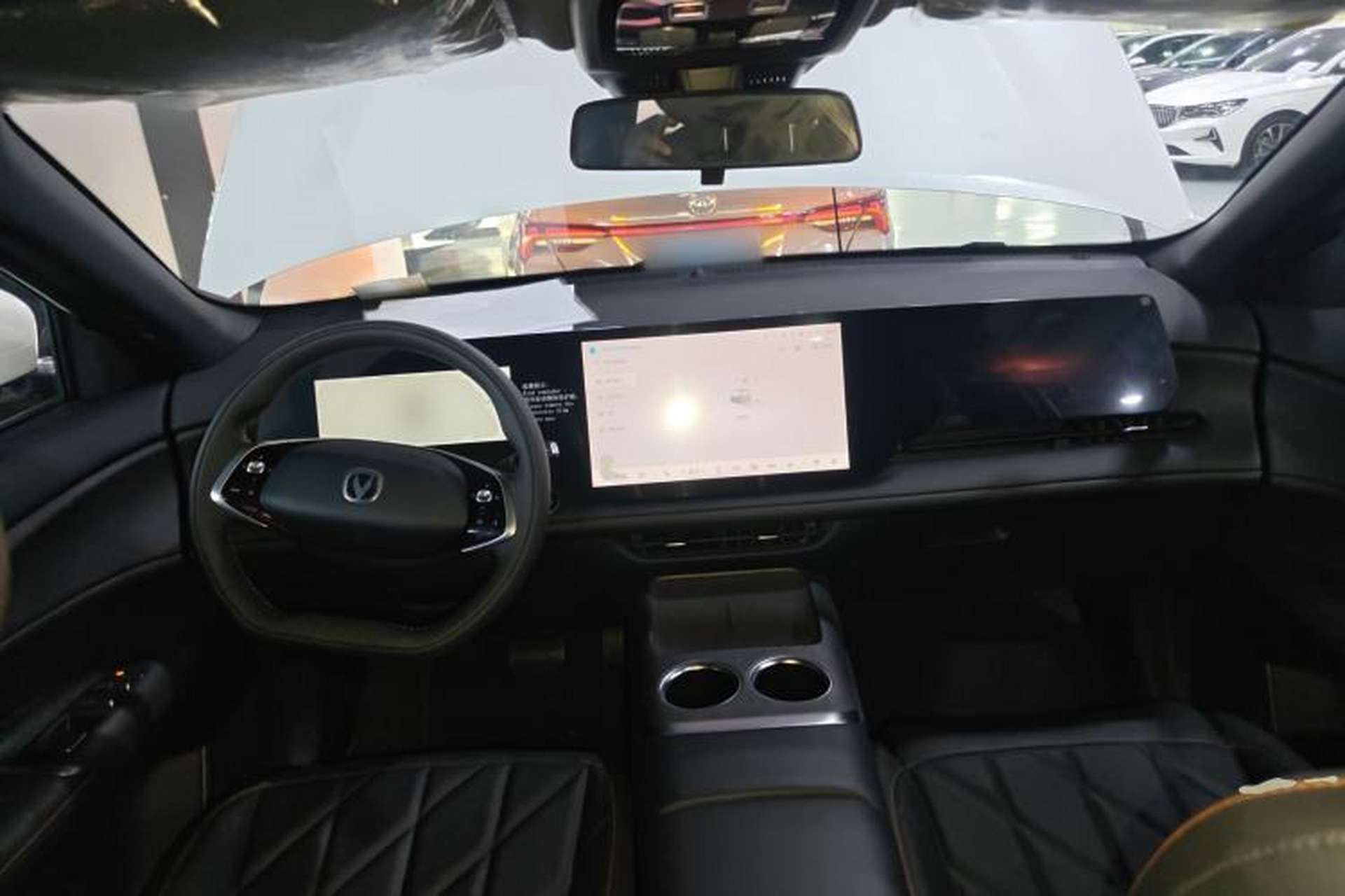 Used CHANGAN CS75 PLUS 2025 4th Generation UItra 2.0T New Blue Whale – Smart & Powerful Version Center Console