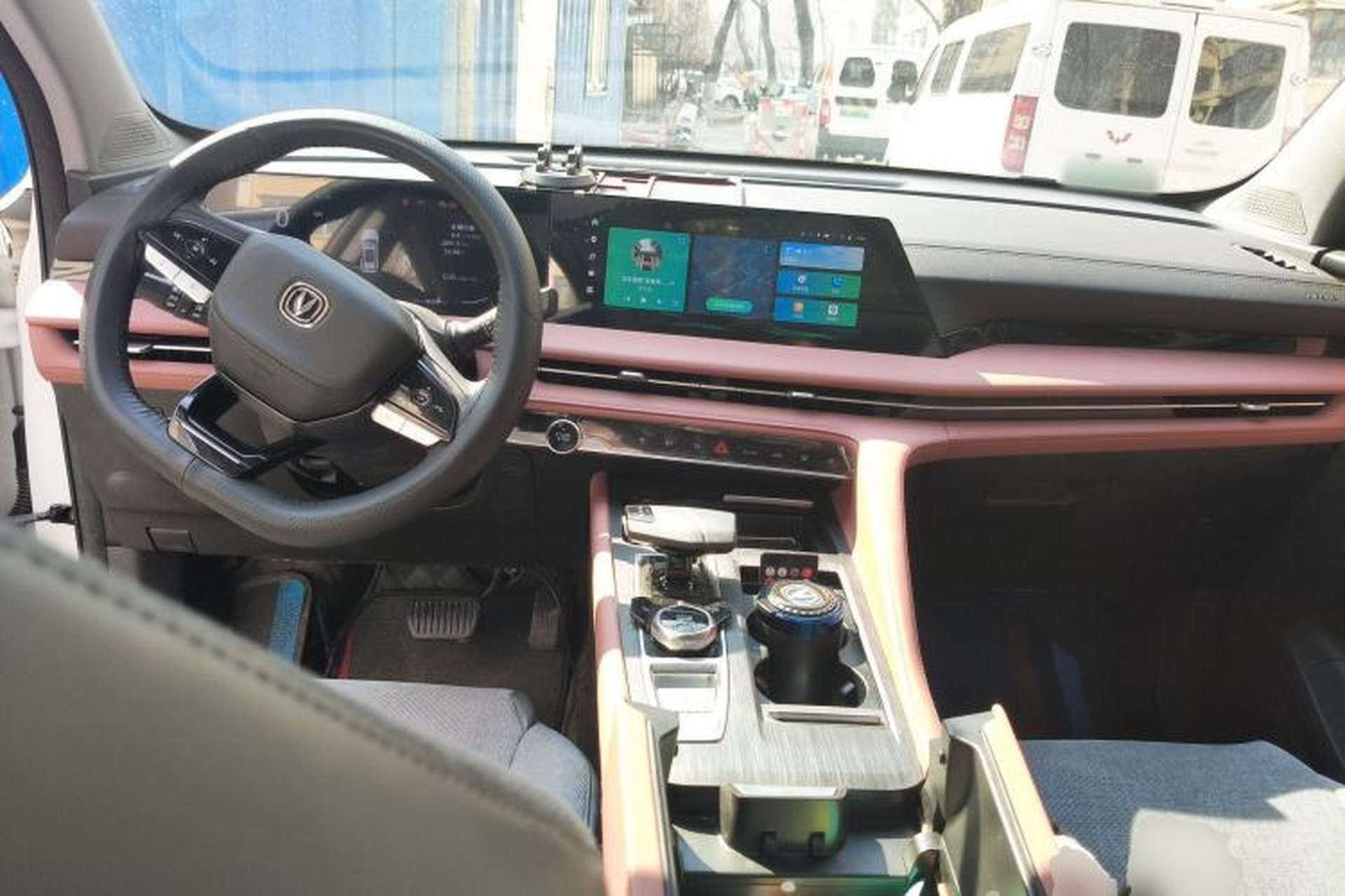 Used CHANGAN CS75 PLUS 2025 Model, 3rd Generation Champion Edition 1.5T Jinghang Version Center Console