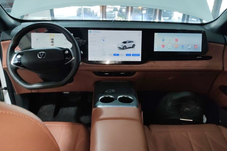 Used CHANGAN CS75 PLUS 2025 4th Generation 1.5T New Blue Whale Smart Luxury Edition Center Console