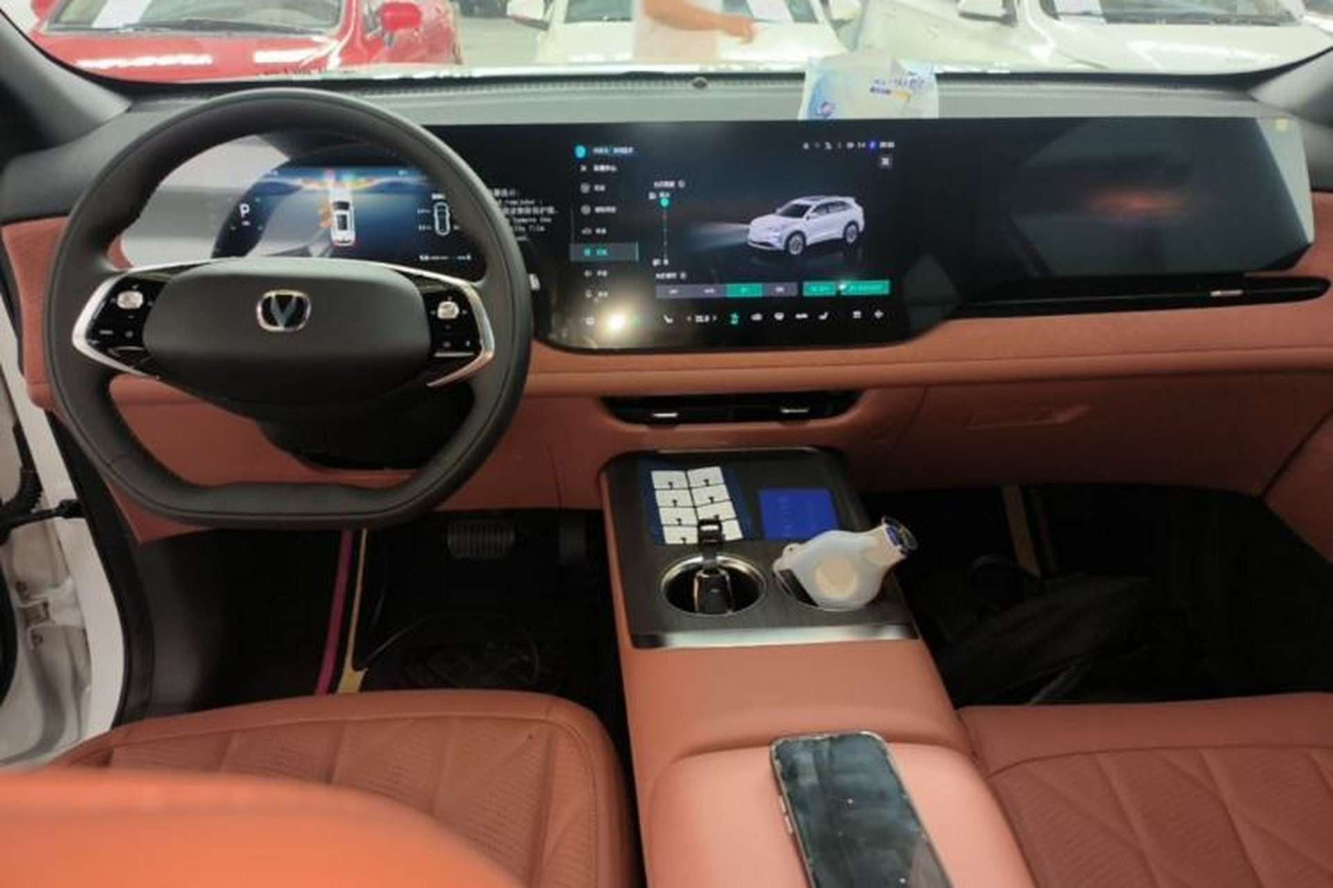 Used CHANGAN CS75 PLUS 2025 4th Generation UItra 2.0T New Blue Whale Engine – Wind Style Center Console