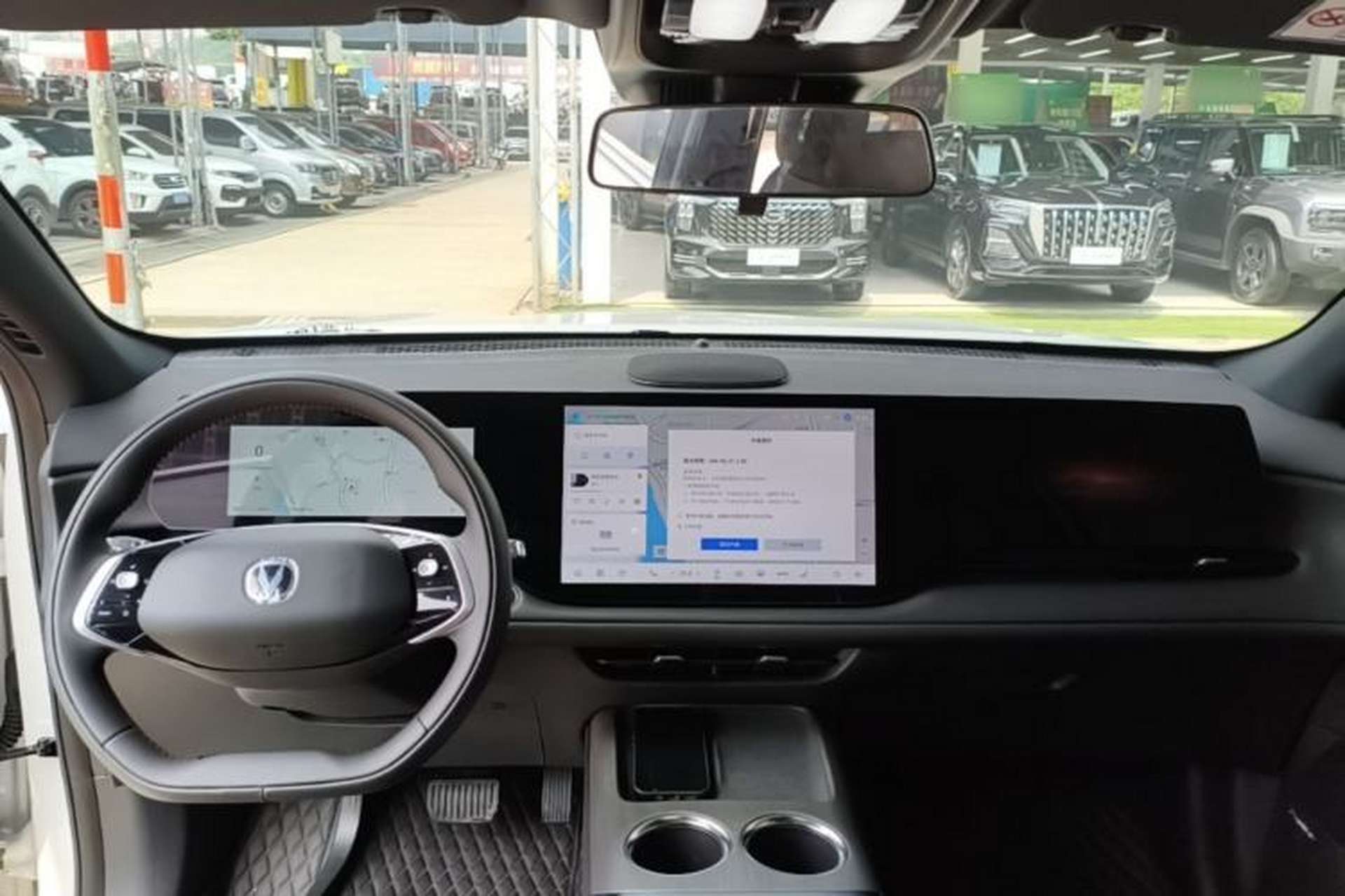 Used CHANGAN CS75 PLUS 2025 4th Generation UItra 2.0T New Blue Whale Smart Intelligent Powertrain Version Center Console
