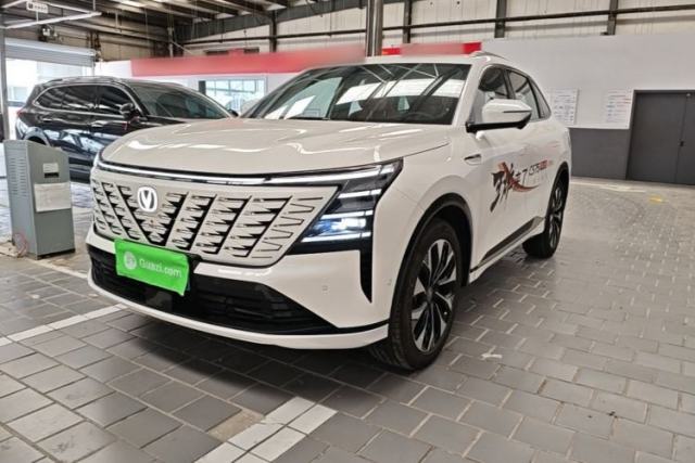 Used CHANGAN CS75 PLUS 2025 4th Generation UItra 2.0T New Blue Whale Smart Intelligent Powertrain Version