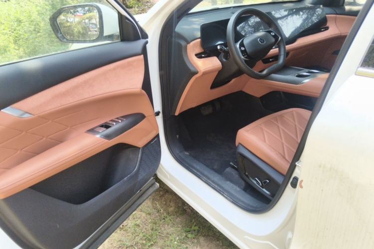 Used CHANGAN CS75 PLUS 2025 4th Generation UItra 2.0T New Blue Whale Smart Intelligent Powertrain Version Driver Seat