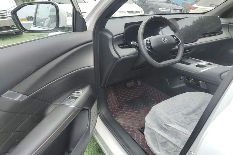 Used CHANGAN CS75 PLUS 2025 4th Generation 1.5T New Blue Whale Smart Luxury Edition Driver Seat